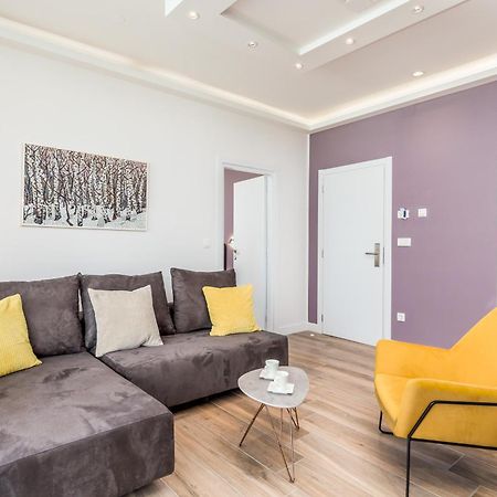 Apartments Liana Opatija Rum bild